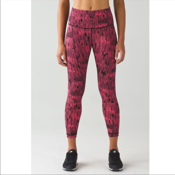 lululemon athletica Pants - 🍋 Lululemon High Times 7/8 Pant size 6